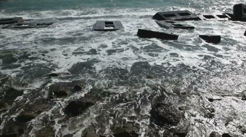 Sea with breakwaters in a storm Stock-Footage 2923363