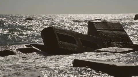 Sea with breakwaters in a storm Stock-Footage 2923416