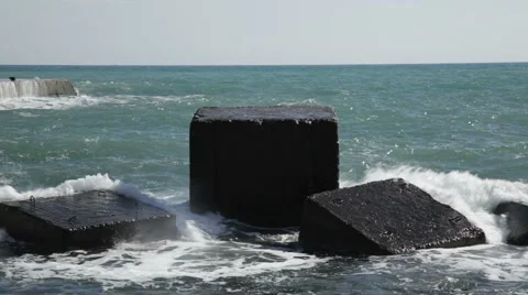 Sea with breakwaters in a storm Stock-Footage 2923418