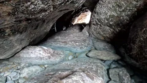 Sea Cave with Stream 動画素材 170657845