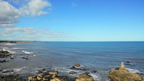 Sea &amp; Cliffs at Marsden 库存影片 132278294