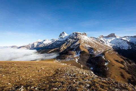 Sea of clouds on massif du Devoluy Stock Footage 147099526