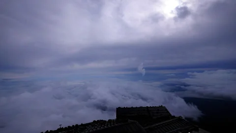 Sea of Clouds from Mount Fuji Stock-Footage 327790341