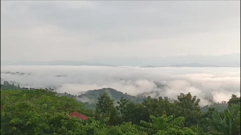 Sea of Clouds Over Mountain Valley at Sunrise with Fog and F Vidéo 337184824