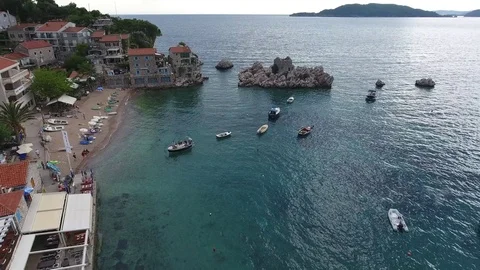 Sea coast with rock Video stock 76523360