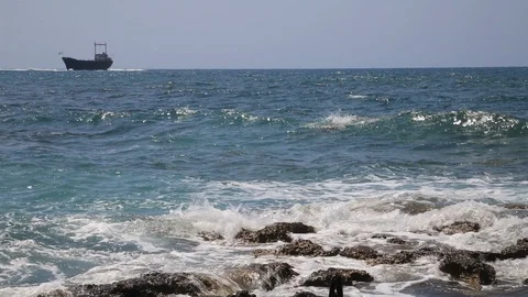The sea coast with waves Stock Footage 92741823