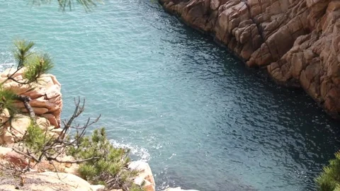 Sea landscape of waves, waves through the rocks 스톡 동영상 310231057