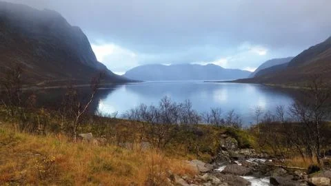 Sea in the middle of the mountains 库存照片