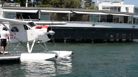 Sea plane docked in a sydney bay Stock-Footage 59643914