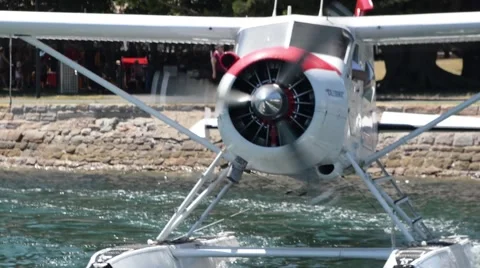 Sea plane leaving the shore Stock-Footage 59643746