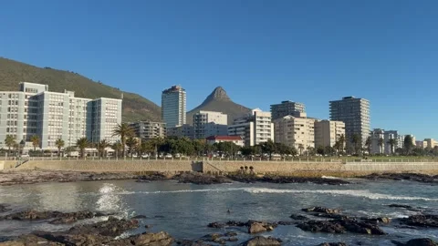 Sea Point on a splendid day in Cape Town, South Africa. 库存影片 341373241