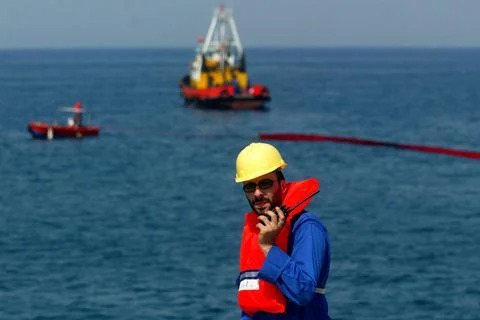 Sea Polution Clean-up Exercise - Jun 2004 Stock Photos