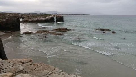 Sea rocks in the storm Video stock 80869175