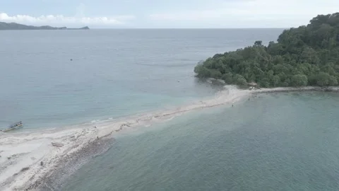 Sea ​​sand between 2 seas Video stock 266544952