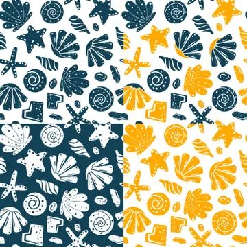Sea shells, rocks, sand on the coast. Seamless pattern in blue and yellow. For Illustrazione stock