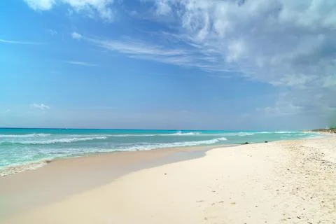 Sea shore on the Caribbean beach in the Zona Hoteleria in Cancun. Stock Photos