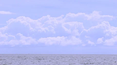 Sea with sky - Time lapse Stockbeeldmateriaal 32192199