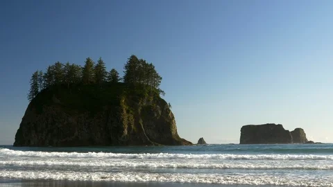 Sea stacks in the Pacific Ocean at Second Beach, Washington state. Stock Footage 99598633