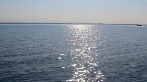Sea surface, sun reflection, horizon Vidéo 22574251