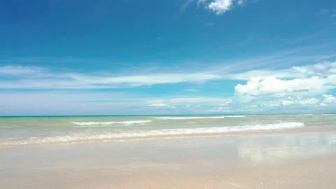 Sea wave on the beach with beautiful turquoise blue sea view in summer Video stock 137499080
