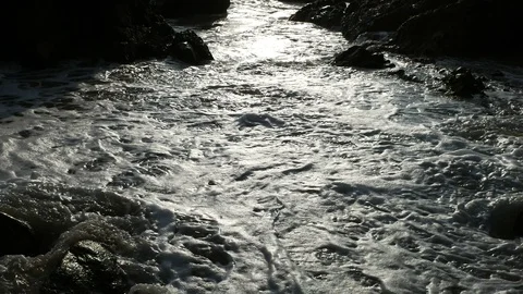 Sea wave hit the rock shore seascape Vidéo 90455164