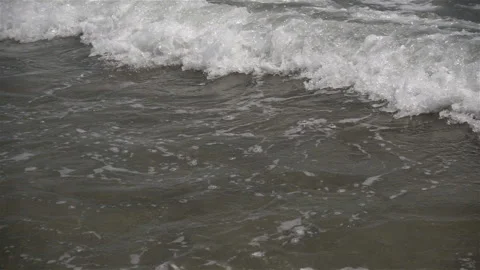 Sea wave rolls in slow motion Video stock 151650845