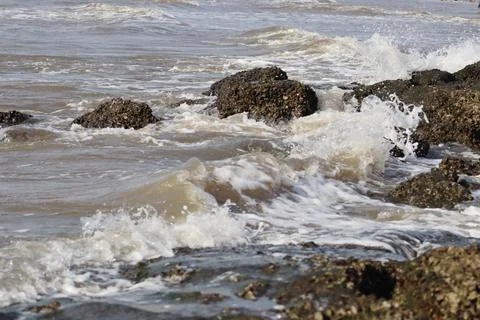 Sea Waves Attacking On The Stone Foto stock