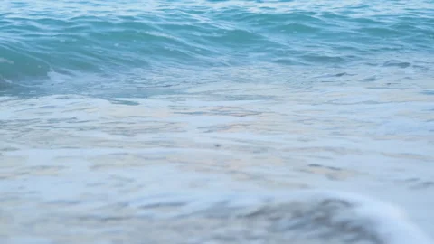 Sea waves on the beach Stock-Footage 271501488