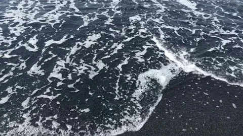Sea waves at the black beach Stock-Footage 169634429
