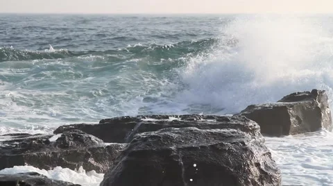 Sea waves breaking on the rocks Video stock 57639494