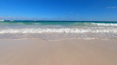 Sea waves on the Caribbean beach Stock Footage 127249821