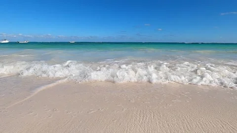 Sea waves at a Caribbean beach. Stock Footage 207512286