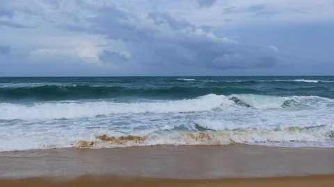 Sea waves during a rain storm coming to Karon beach Phuket Thailand 库存影片 92122990