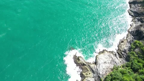 Sea waves hitting the rocks Video stock 296161347