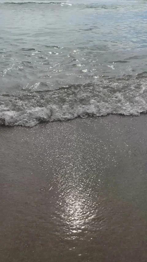 Sea waves hitting the shore Stock Footage 204035409