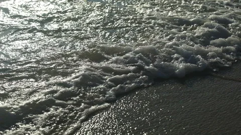 Sea waves rolling in slow-motion Video stock 212850870
