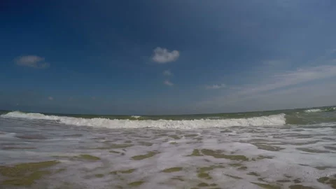 Sea waves at the shore Stock-Footage 93923038