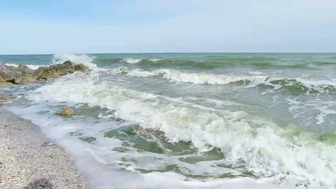 Sea waves with splashes Stock Footage 77029168