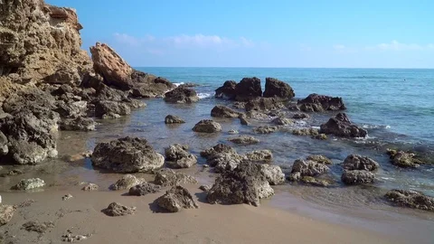 Sea, waves, spray, shore. Stock-Footage 80543352