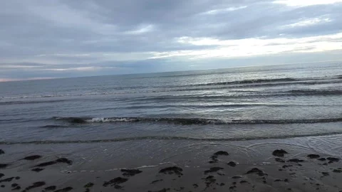 Sea waves tranquil pattern with sun beams reflection Stock-Footage 142999809