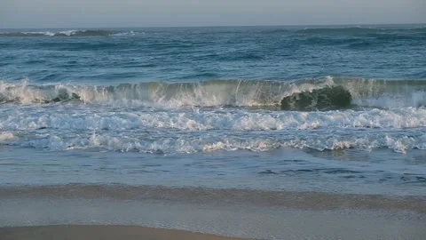 Sea Waves - Waves crash onto beach eyelevel Vídeos de archivo 244686179