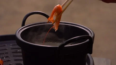 Seafood cooking on hot pot  Video stock 152868062