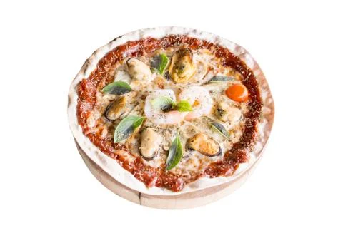 Seafood pizza isolated on white background with clipping path Foto stock