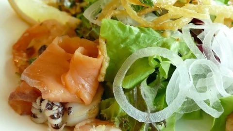 Seafood salad with fresh vegetable Video stock 81491249