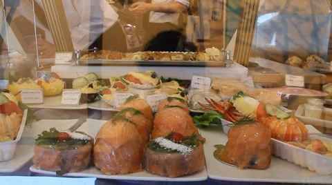 Seafood on a show-window Stock Footage 3166357