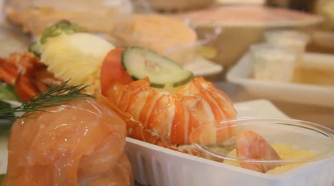 Seafood on a show-window Stock Footage 3168789