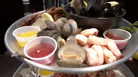 SeafoodDisplay gimbal Stock Footage 166962220