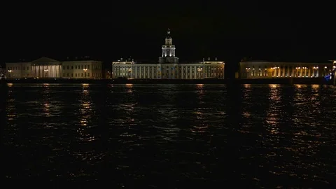Seafront of Neva river in St. Peterburg Video stock 81668116