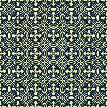 Seamless Chinese traditional pattern featuring circular medallions and flora Stock Illustration