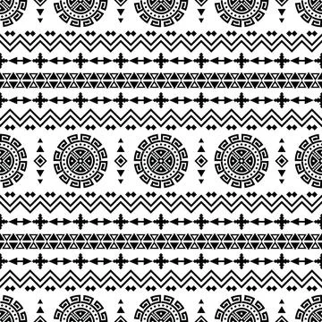 Seamless ethnic ornament pattern with abstract geometric. Aztec motif style. Illustrazione stock